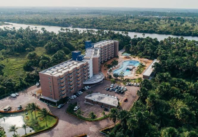 Apartamento Em Resort バヘイリーニャス エクステリア 写真