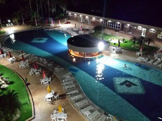 Apartamento Em Resort バヘイリーニャス エクステリア 写真